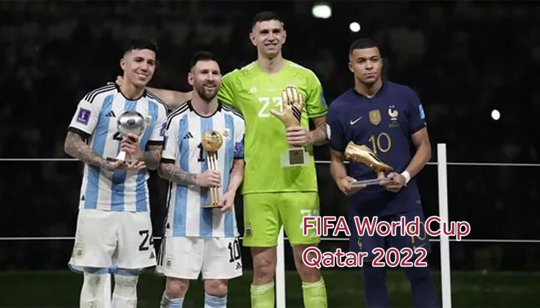 Argentina Lifts World Cup 2022 Trophy